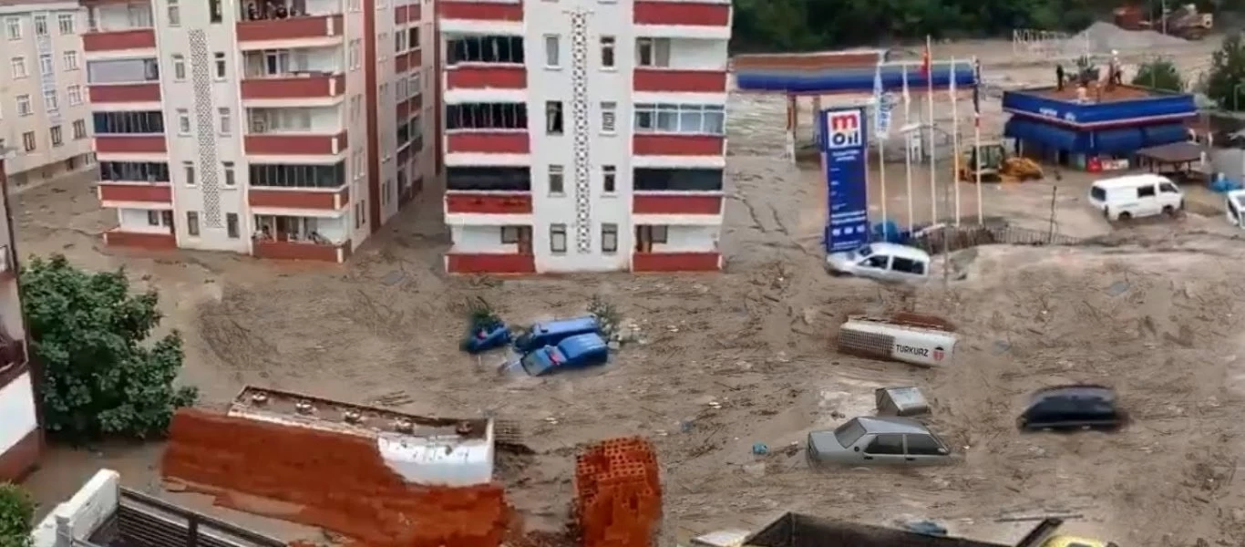 Τουρκία: Στους 58 ανήλθαν οι νεκροί από τις πλημμύρες (φώτο-βίντεο)